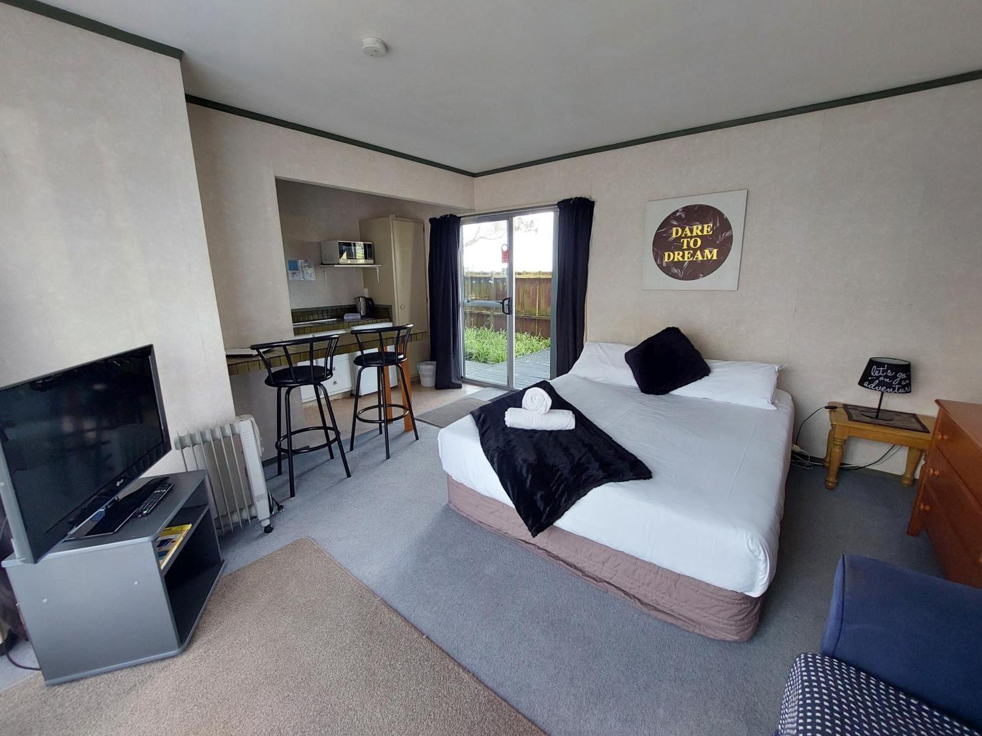 Edgewater Motel Orewa Esterno foto